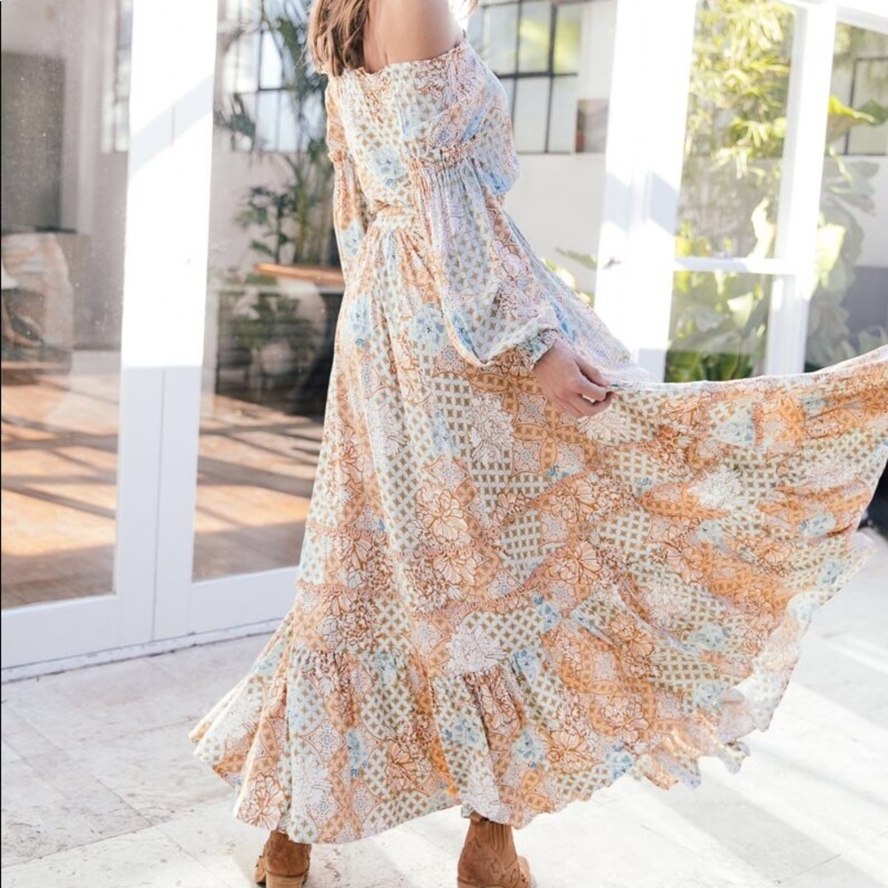 LAUV MAYA OFF SHOULDER MAXI DRESS JAASE BOUTIQUE - Picture 5 of 8